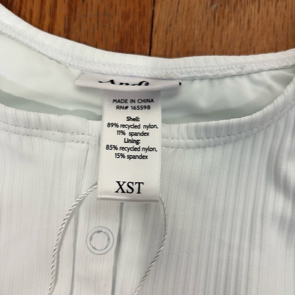 Andie Swim The Malibu One Piece LT Ribbed White size XS tall NWT flaw - Picture 5 of 8